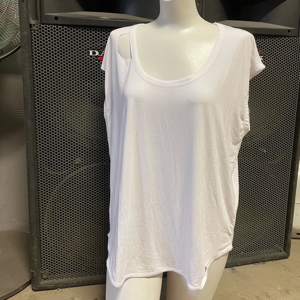 Love Stitch Basic Super Soft Scoop Neck T-Shirt
